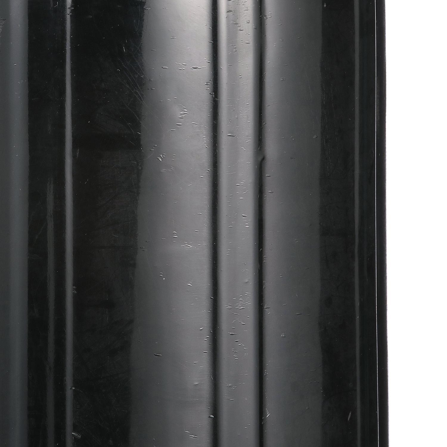 Center Hole Ribbed Fender, Black, 10in x 25in